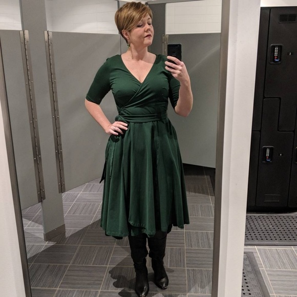 Meet your Posher, Tara - Picture 2 of 4